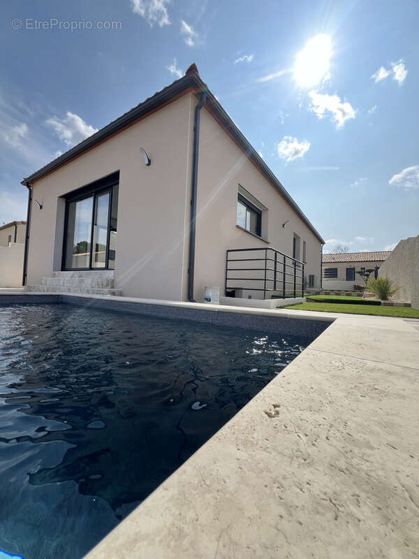 Maison à CRUZY