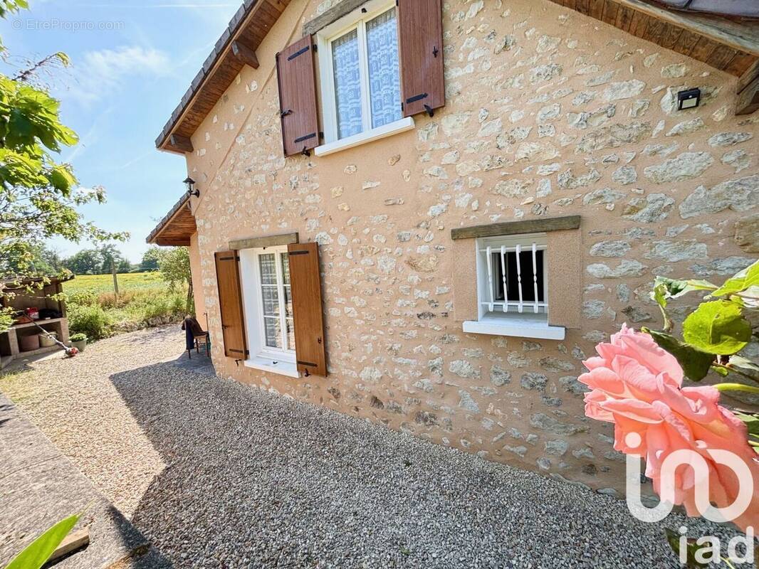 Photo 1 - Maison à PRISSAC