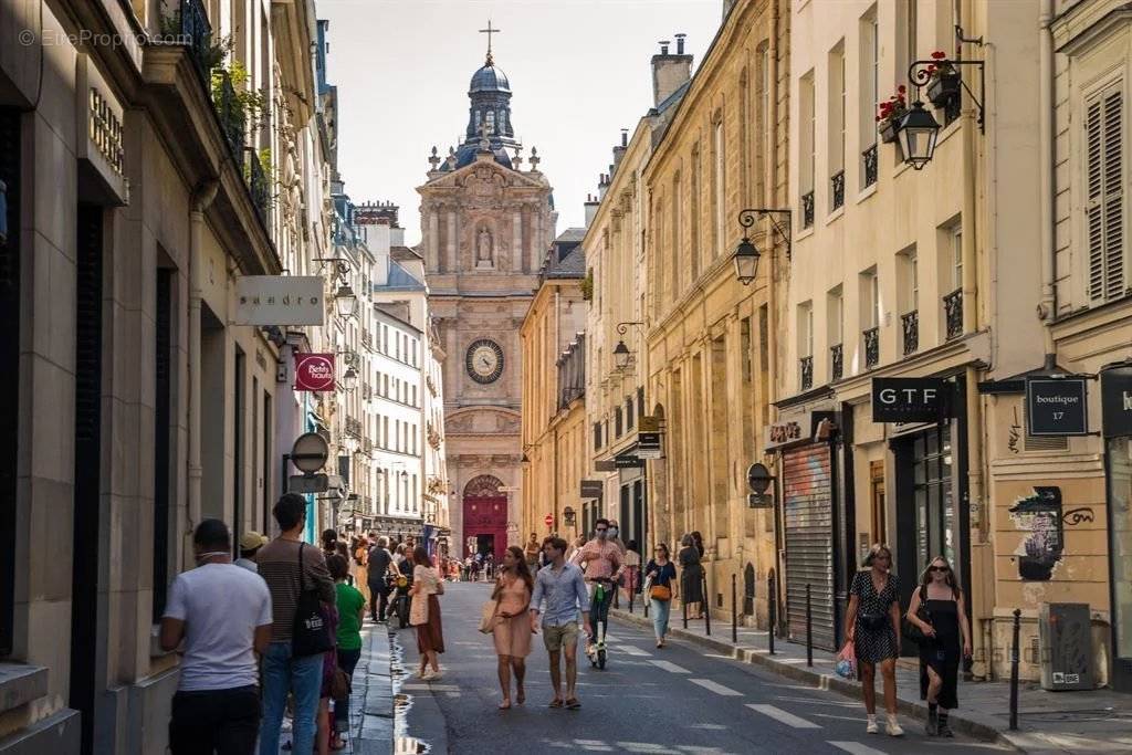 Commerce à PARIS-3E