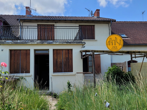Maison à NOYANT-D&#039;ALLIER