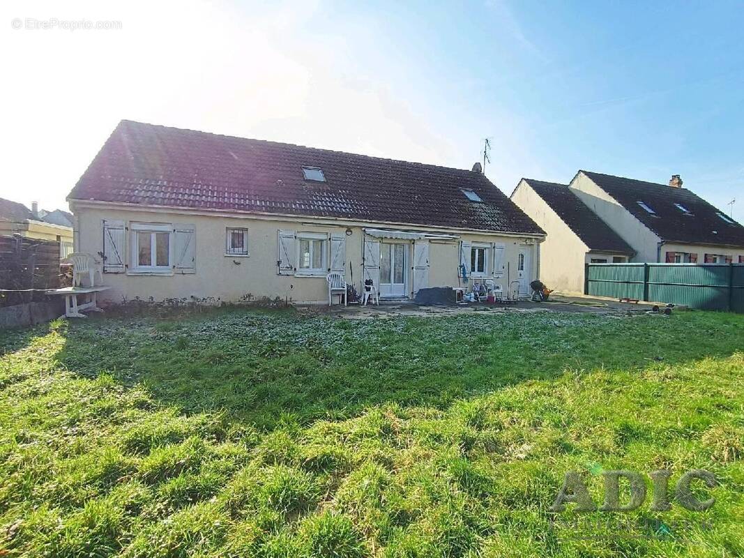 Maison à OTHIS