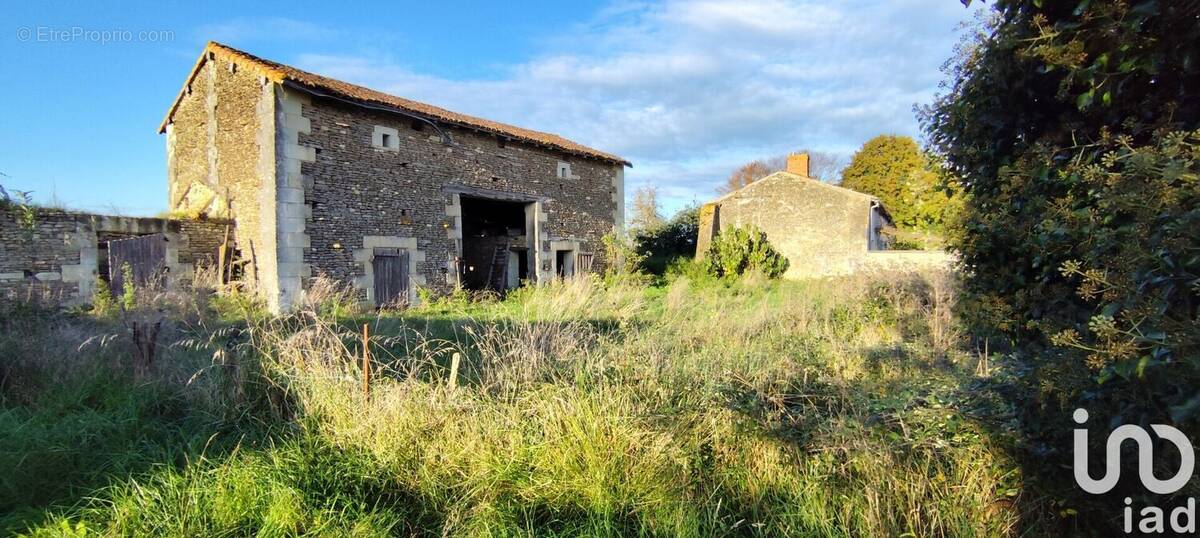 Photo 1 - Maison à MARIGNY-BRIZAY