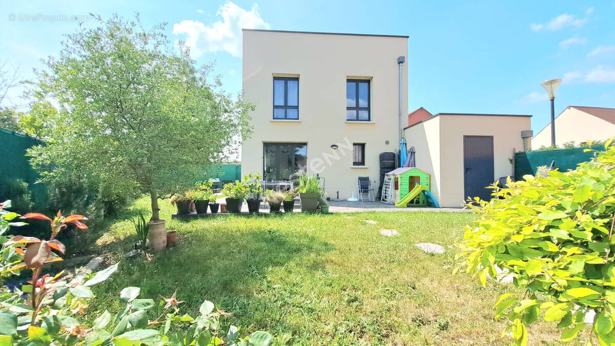 Maison à VIARMES