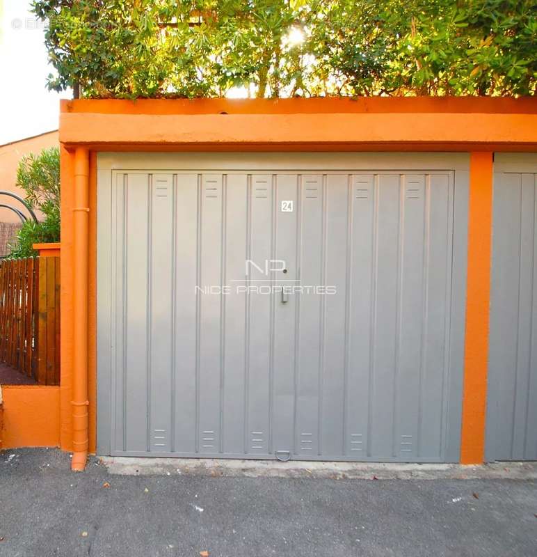 Appartement à EZE