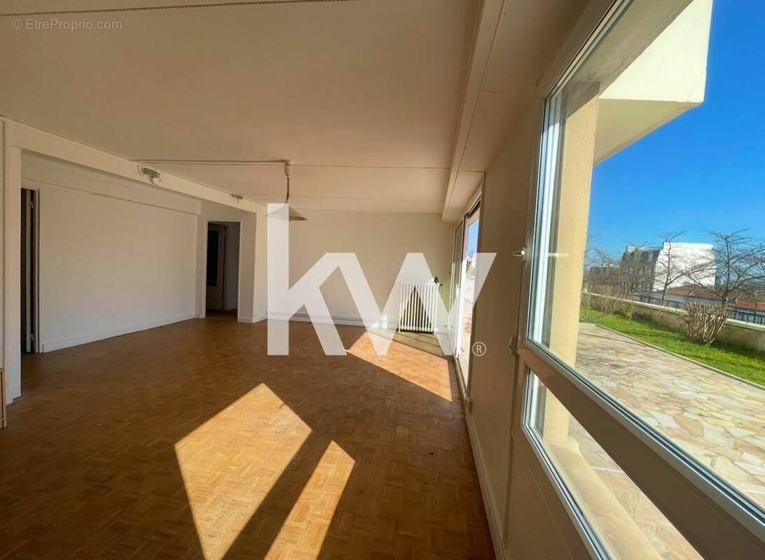 Appartement à SURESNES