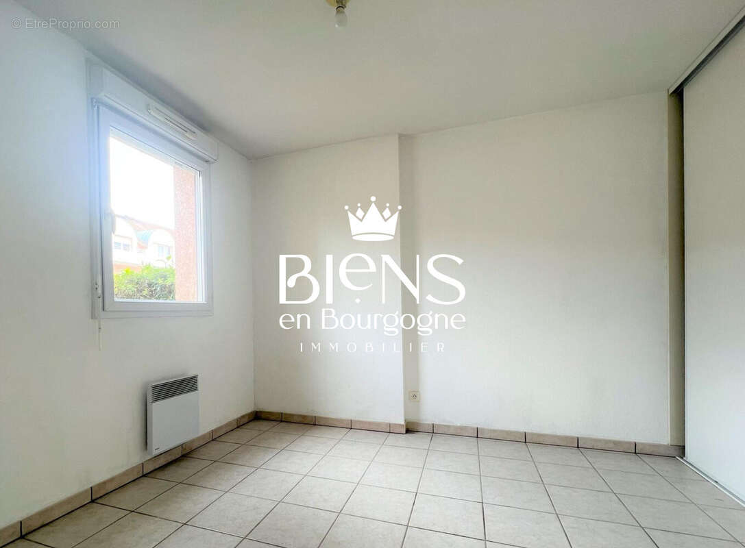 CHAMBRE - Appartement à BEAUNE