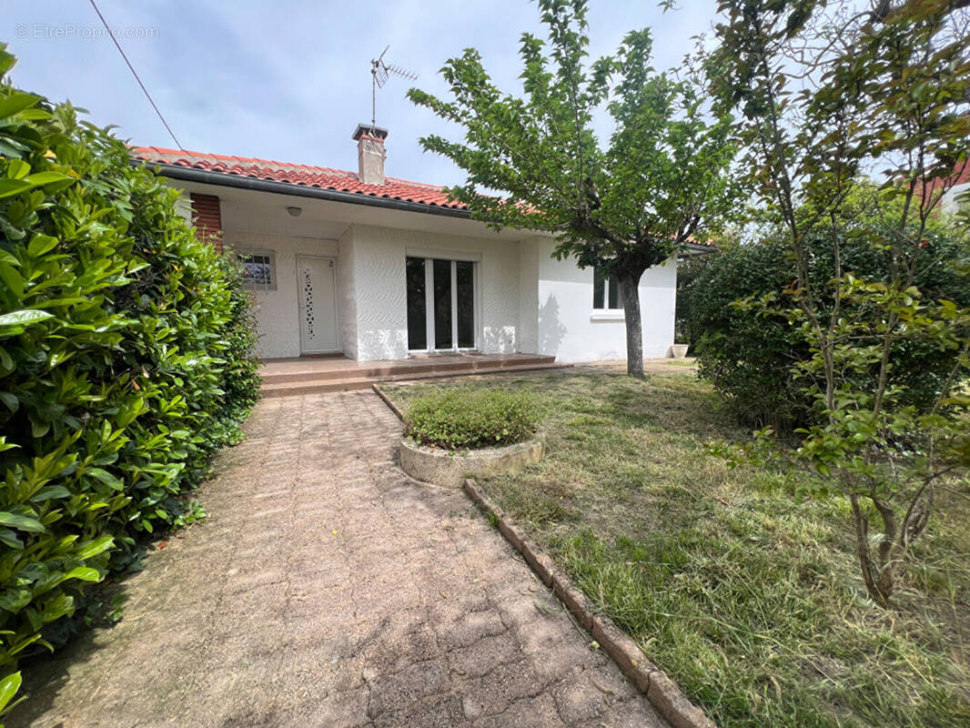 Maison à VILLENEUVE-TOLOSANE