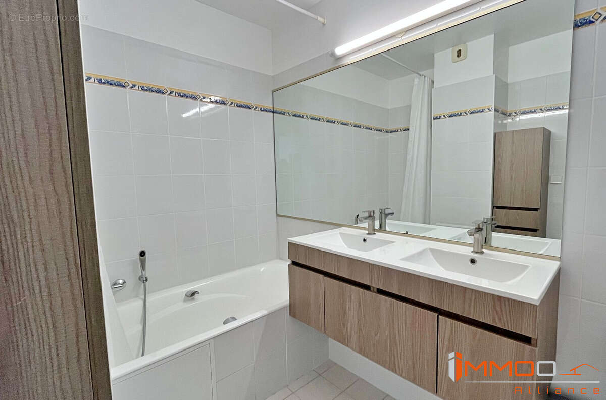 Appartement à MANDELIEU-LA-NAPOULE