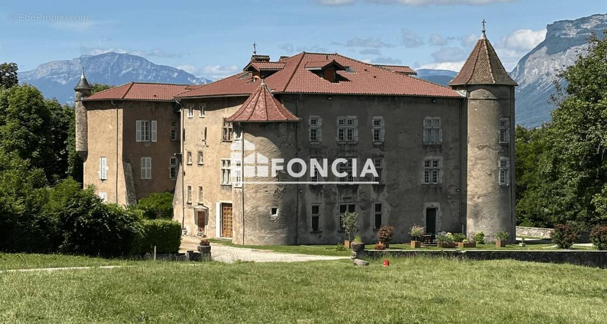 Appartement à FROGES