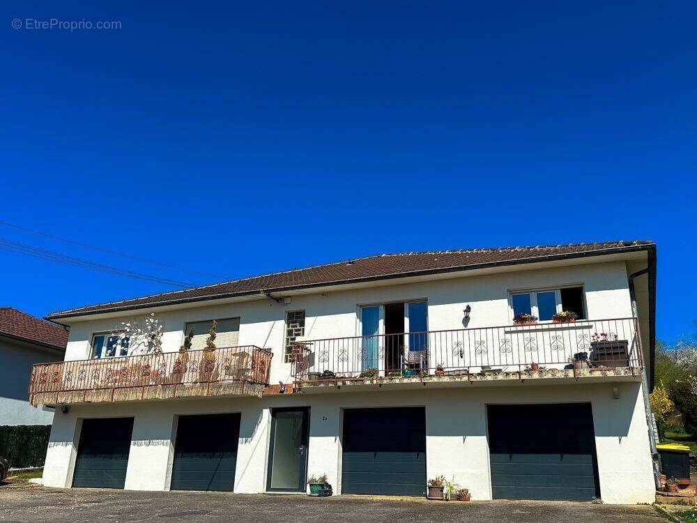 Appartement à SAULNY