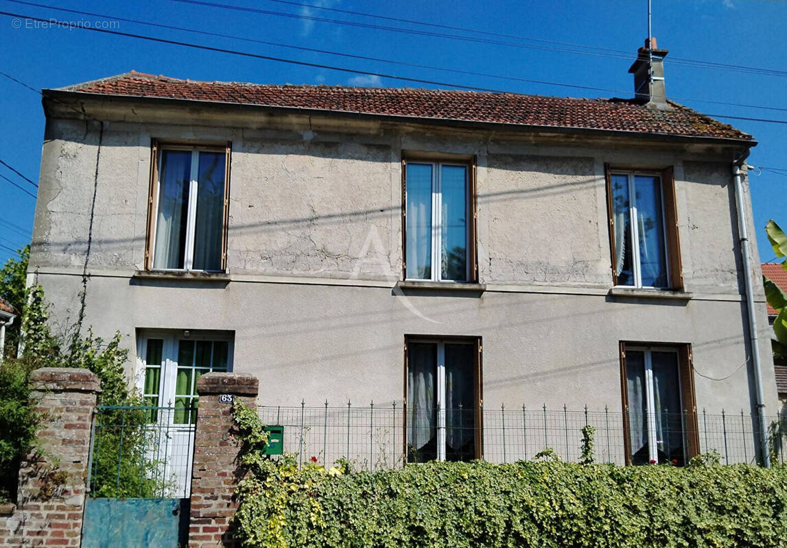 Maison à VARREDDES