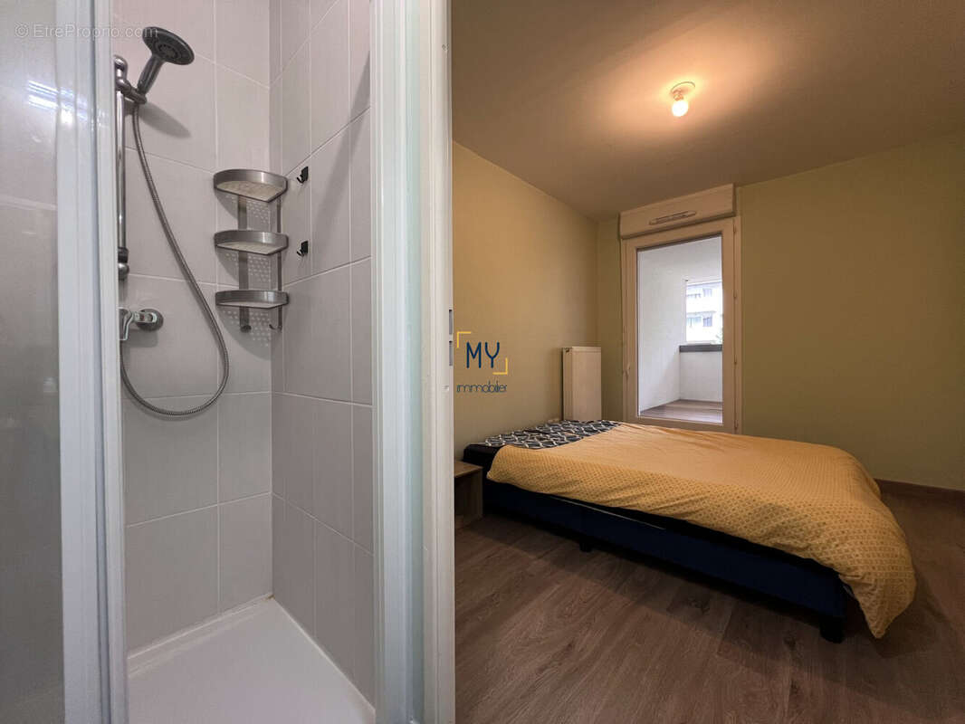 CHAMBRE 1/3 (SUITE PARENTALE) - Appartement à vendre - T4 75m² - Capinghem - Appartement à CAPINGHEM