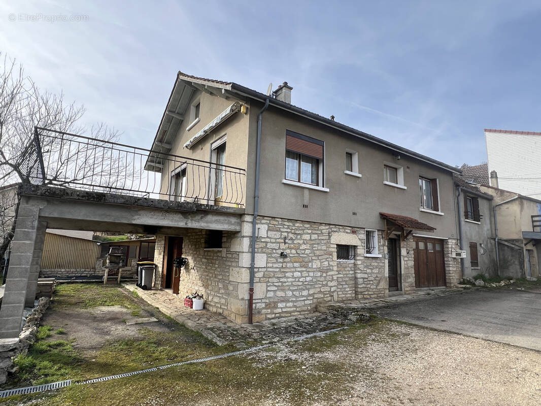Maison à MONTBARD
