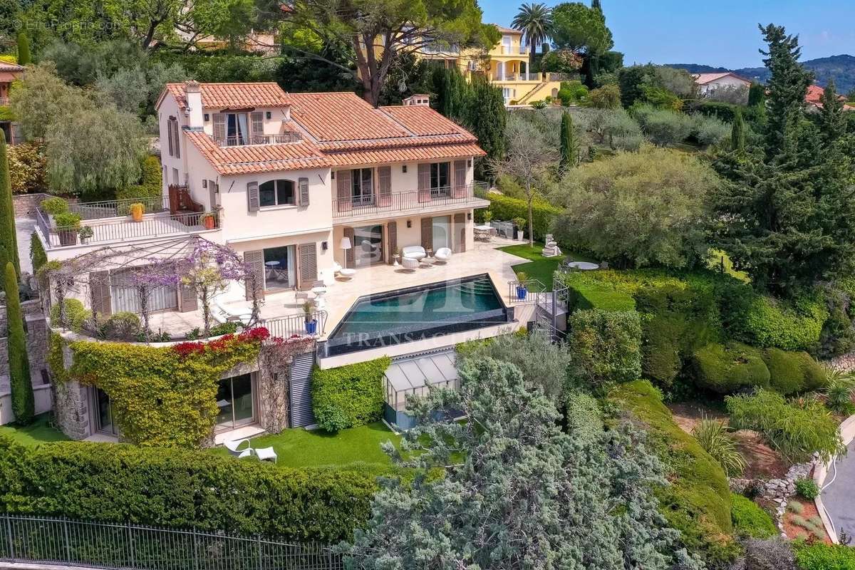 Maison à MOUGINS