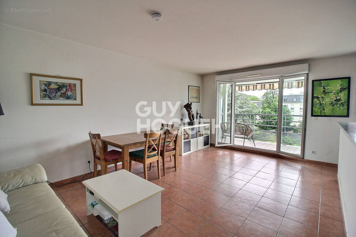 Appartement à EPINAY-SUR-SEINE