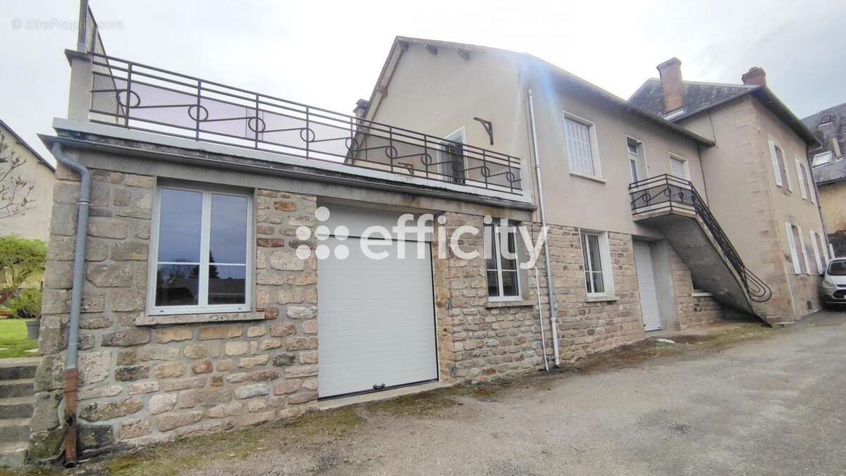 Maison à CHAMBERET