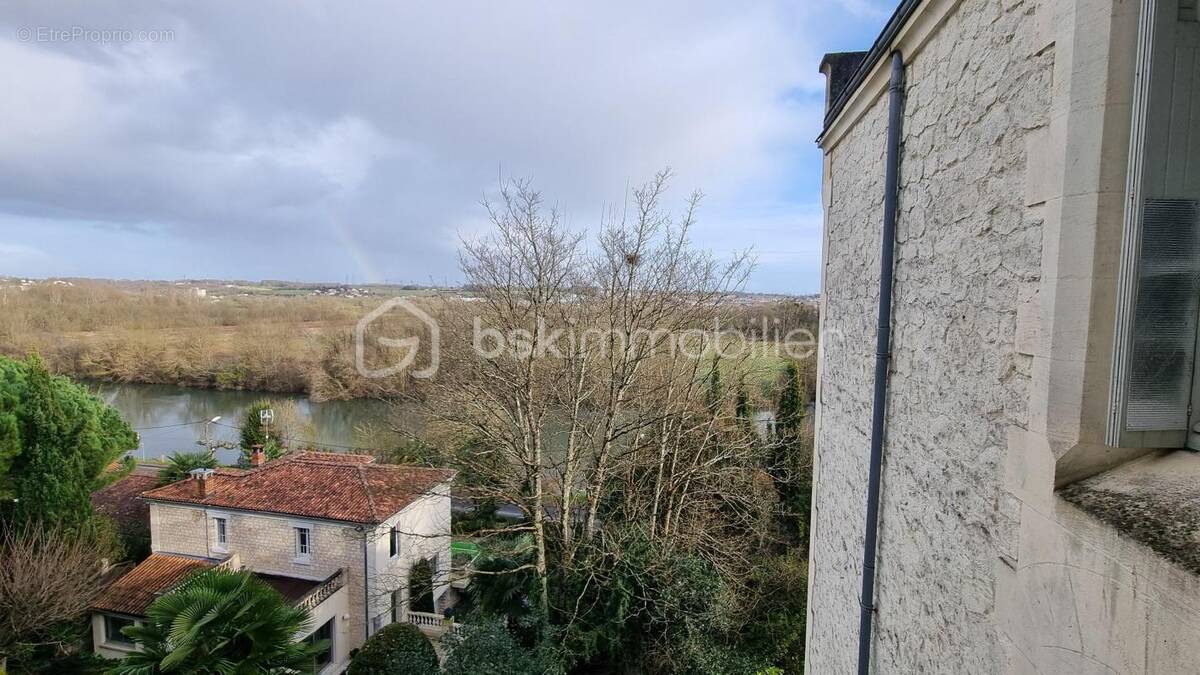 Appartement à SAINTES