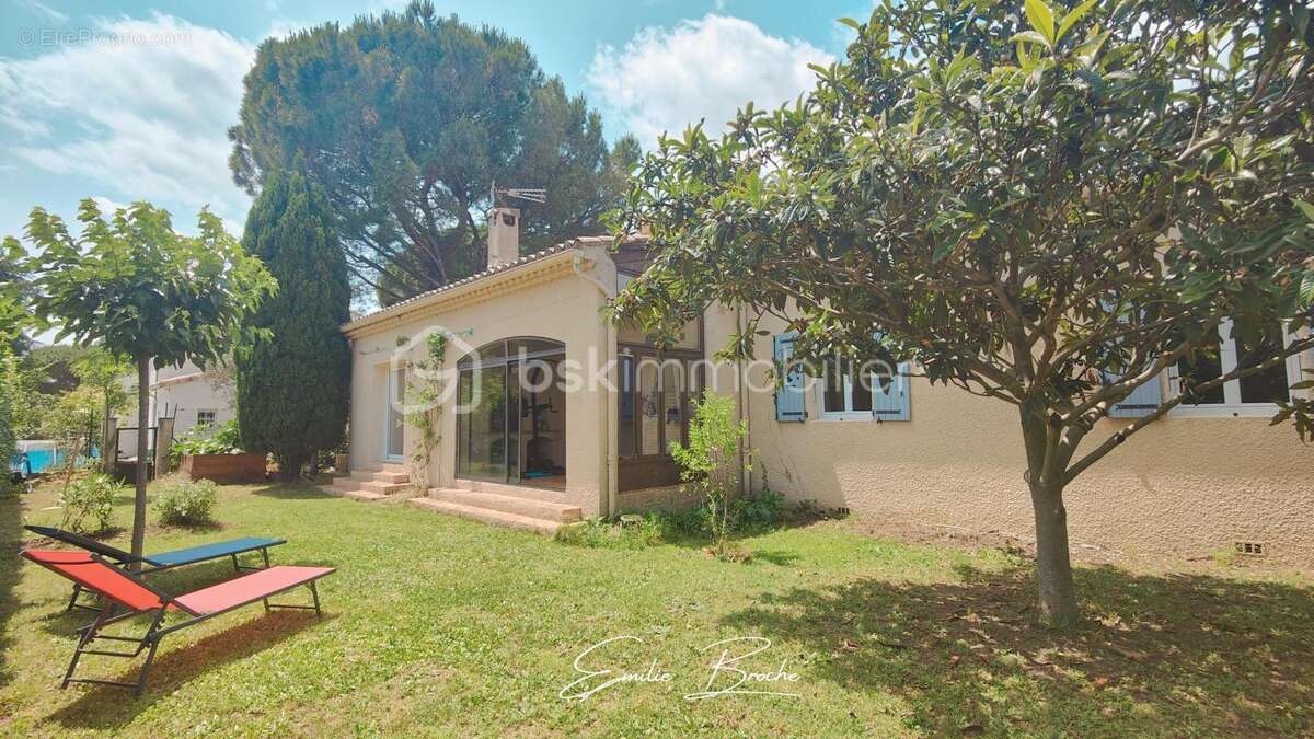 Maison à MONTELIMAR