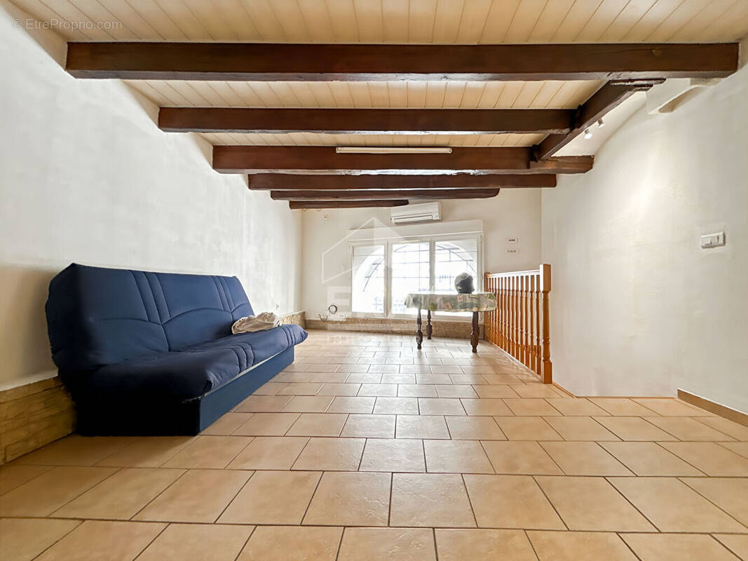 Appartement à MARSEILLE-5E