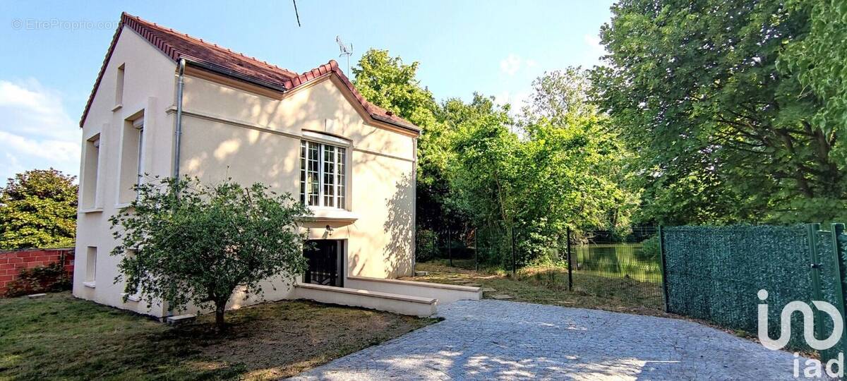 Photo 1 - Maison à VILLECRESNES