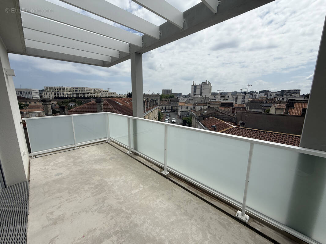 Appartement à BORDEAUX