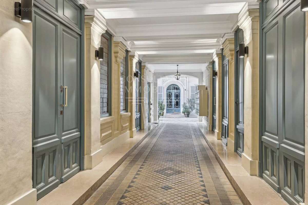 Appartement à PARIS-10E