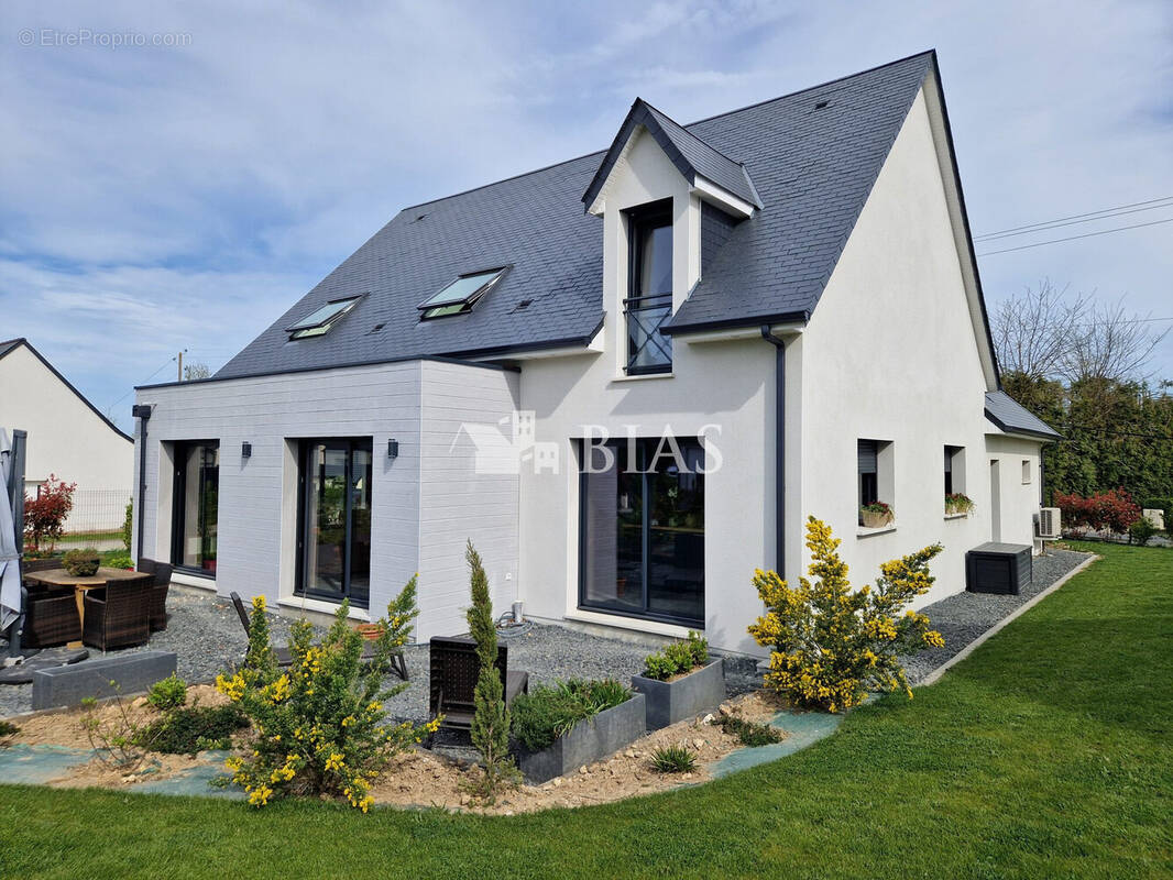 Maison à PONT-L&#039;EVEQUE