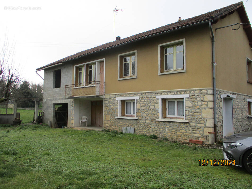 Maison à RUFFEC
