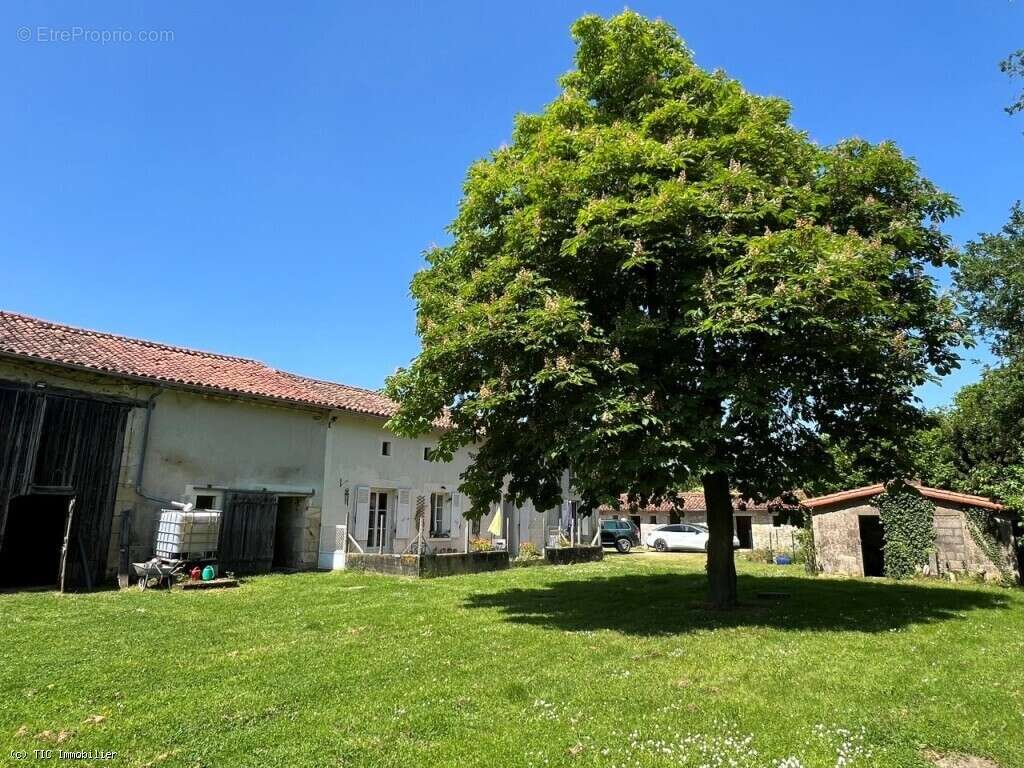 Maison à CIVRAY