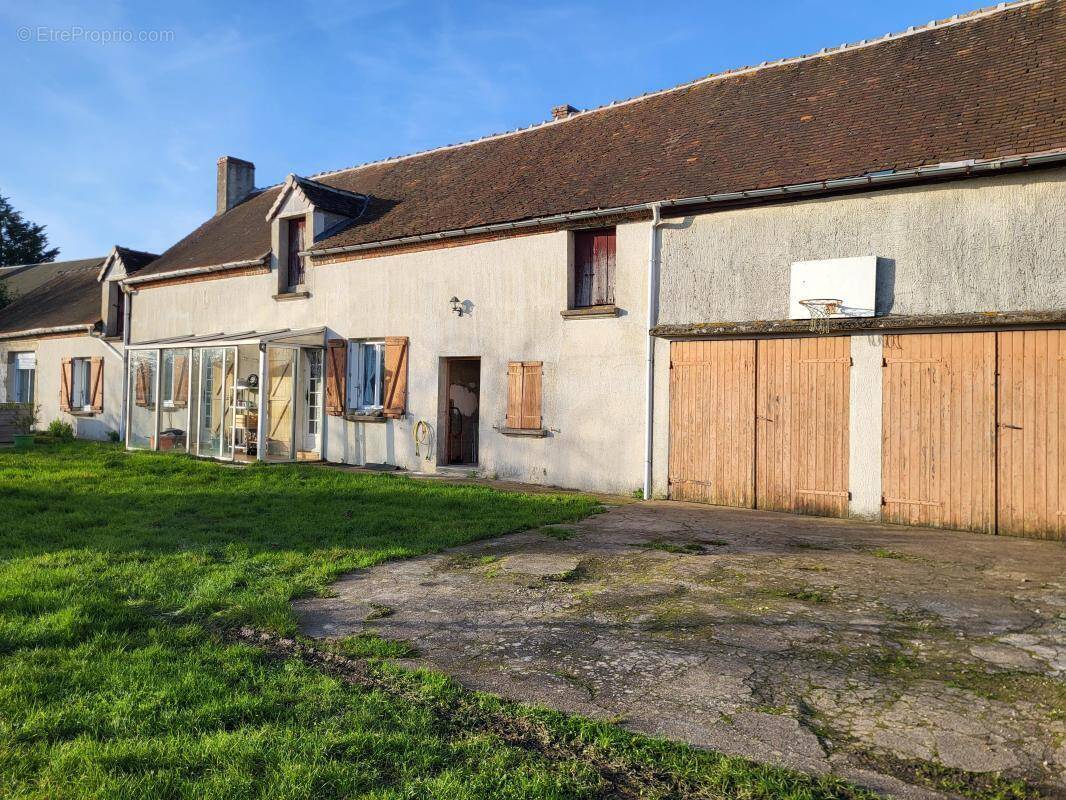 Maison à EPUISAY
