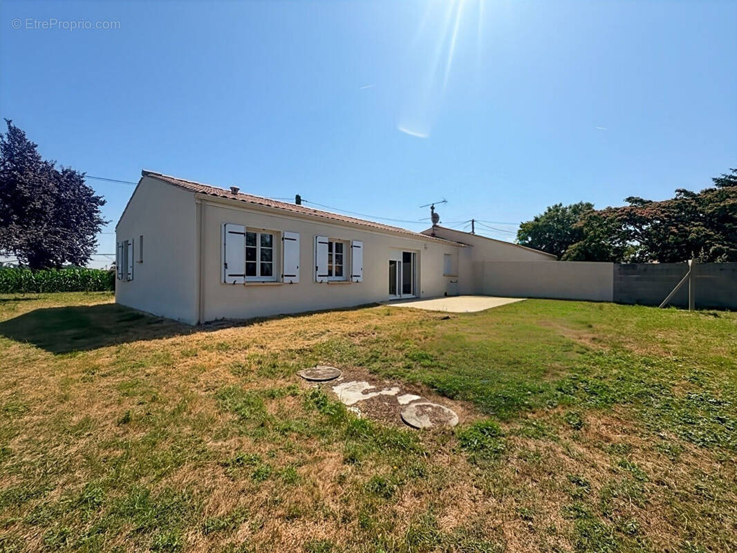 Maison à SAINTES