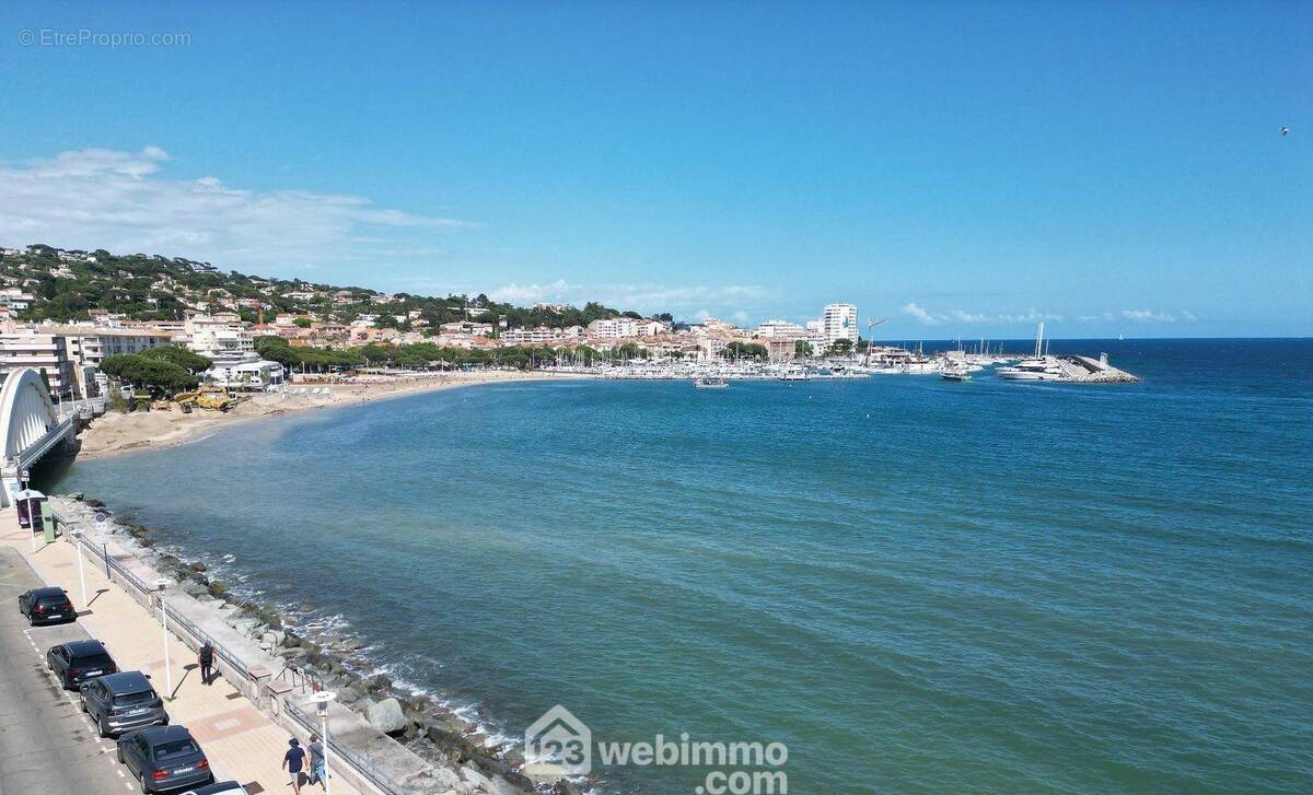 Appartement en front de mer avec vue imprenable sur le port de Sainte-Maxime - Appartement à SAINTE-MAXIME