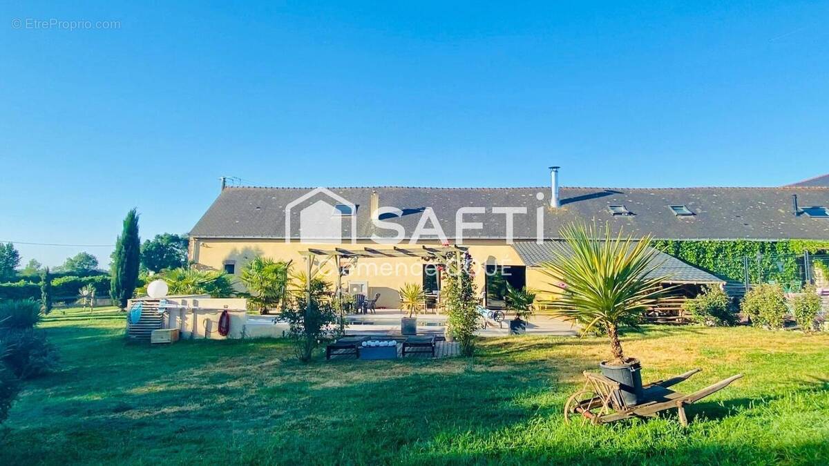 Photo 1 - Maison à SAINT-HERBLON