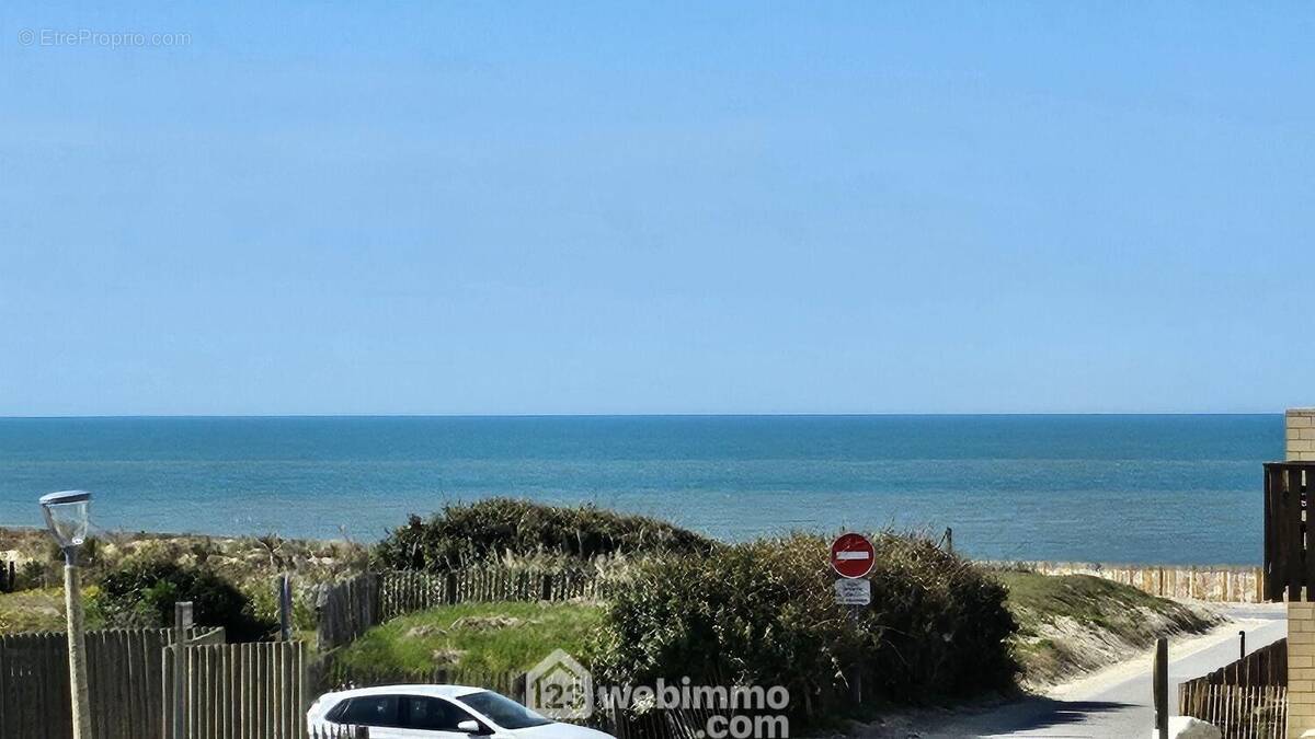Une vue imprenable sur l&#039;océan depuis le balcon privatif du studio - un vrai privilège au quotidien. - Appartement à LACANAU
