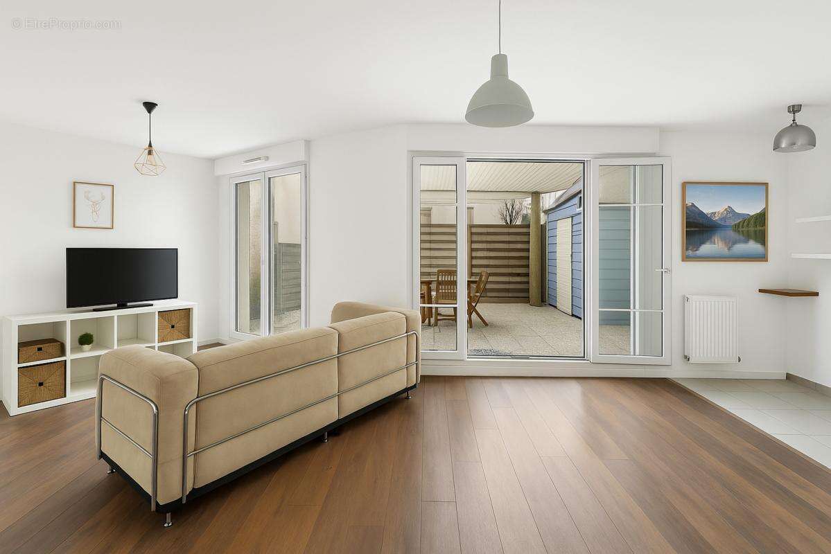 Appartement à LA GARENNE-COLOMBES