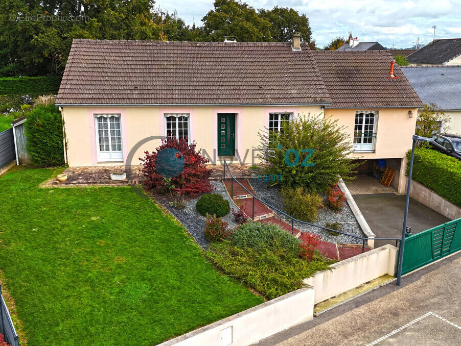Maison à CHANGE