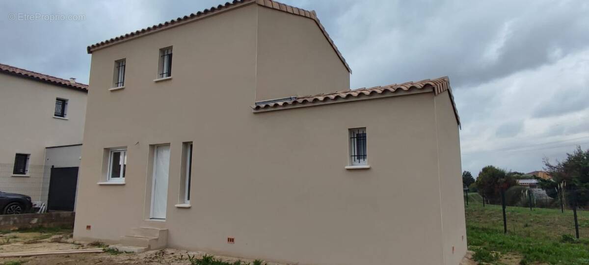 Maison à VERGEZE