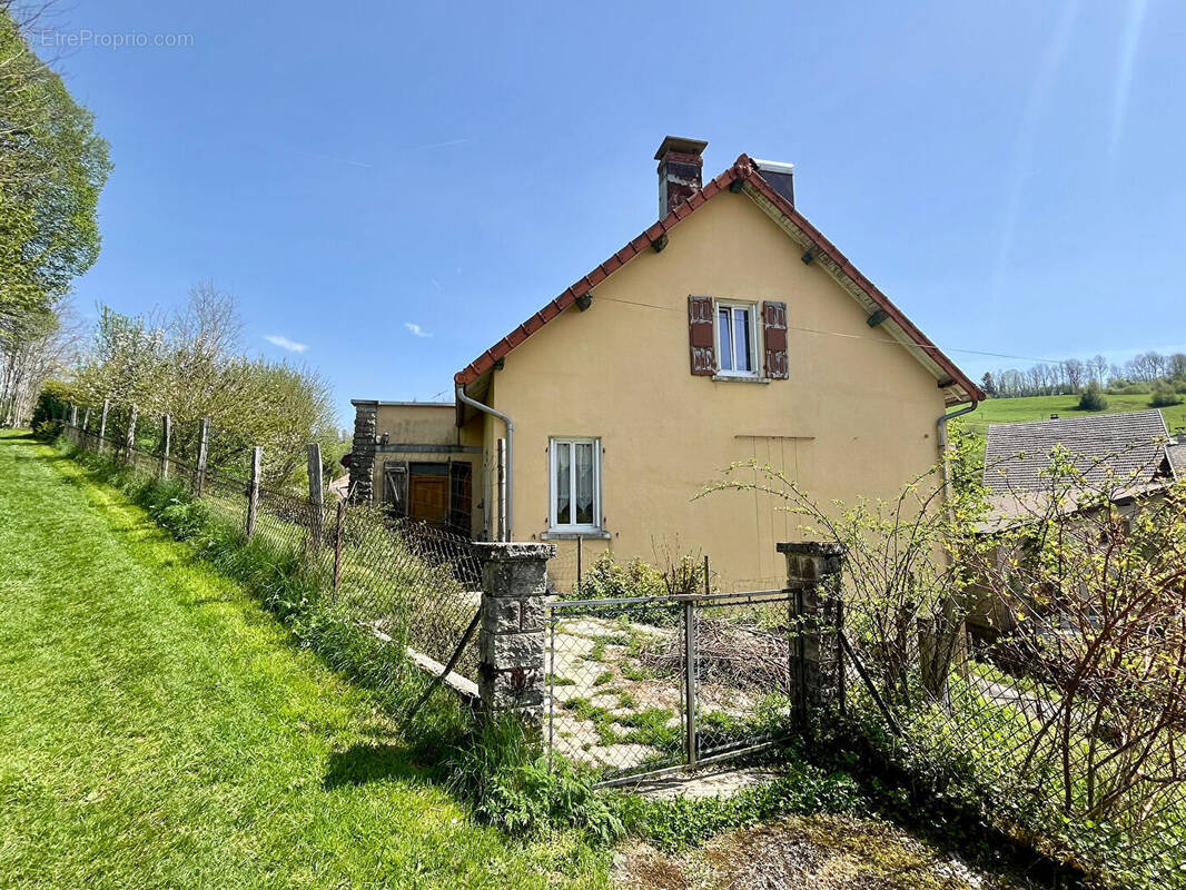 Maison à FONCINE-LE-HAUT