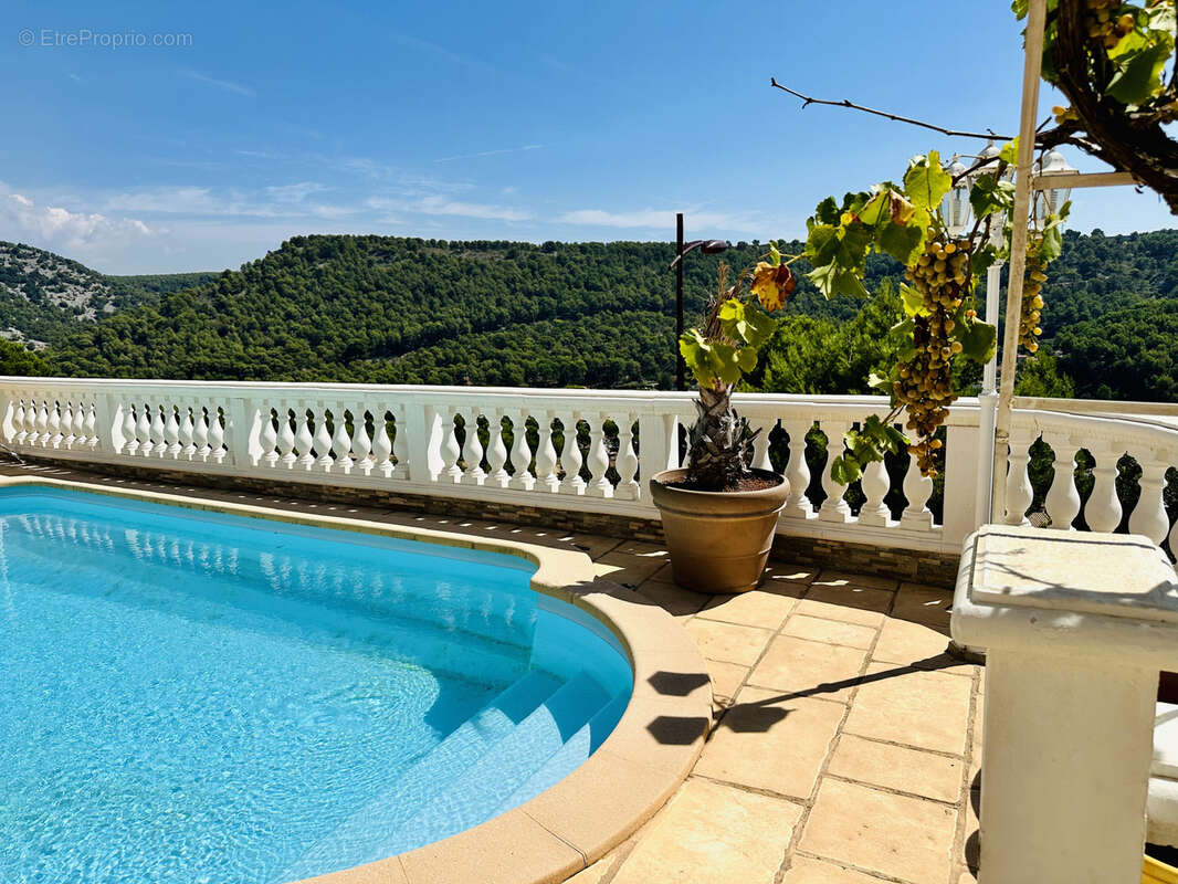 Maison à CARNOUX-EN-PROVENCE