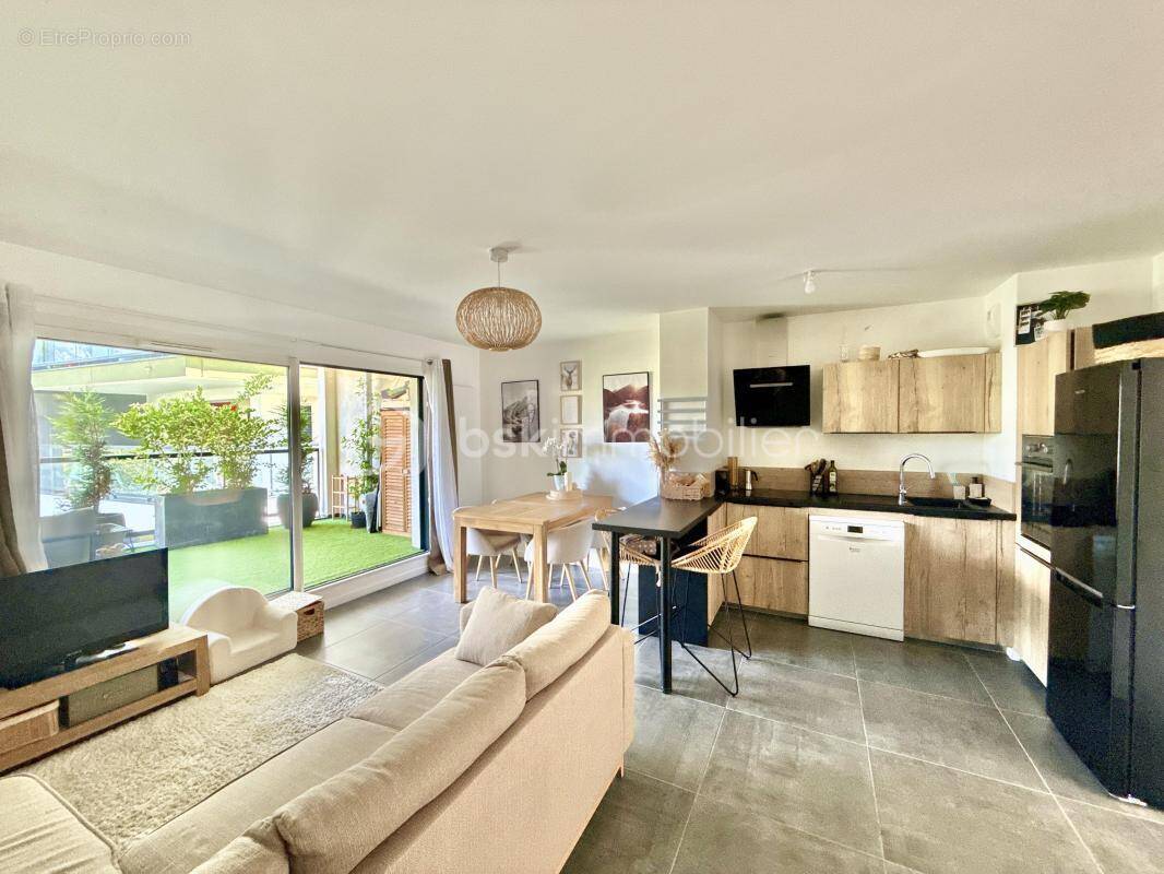 Appartement à LE BOURGET-DU-LAC