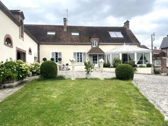 Maison à SAINT-PREST