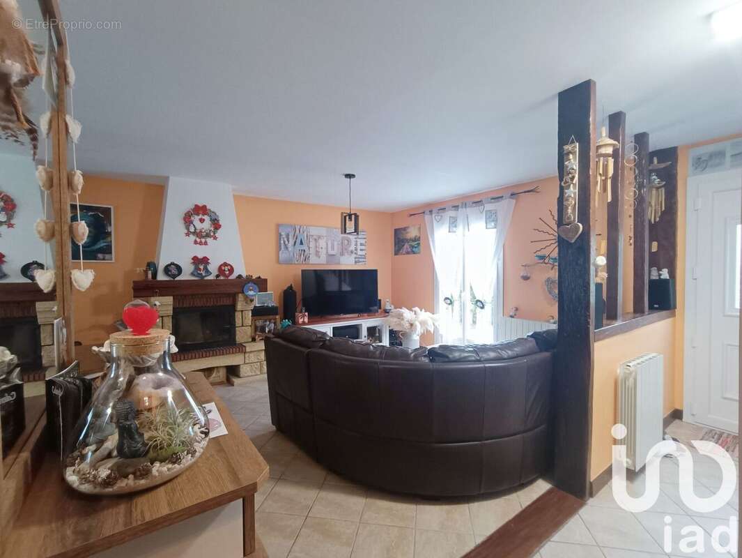 Photo 3 - Maison à CIVIERES