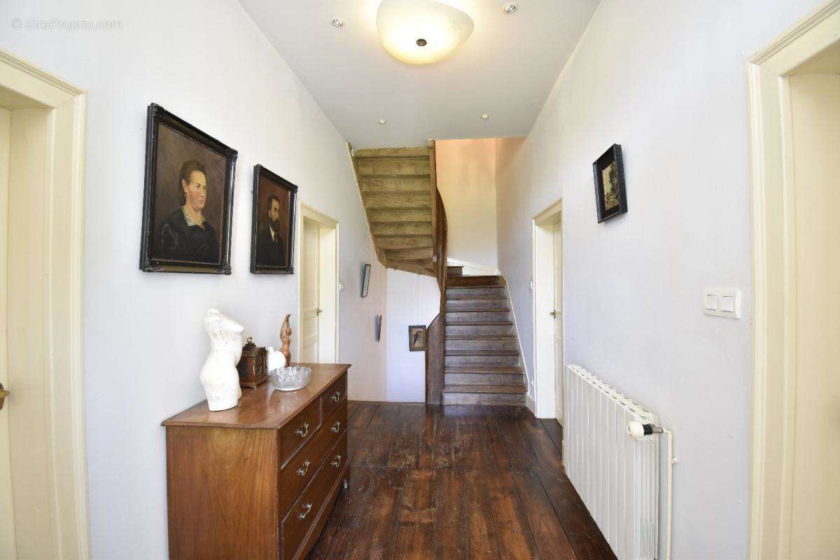 Maison à CHAMPNIERS-ET-REILHAC
