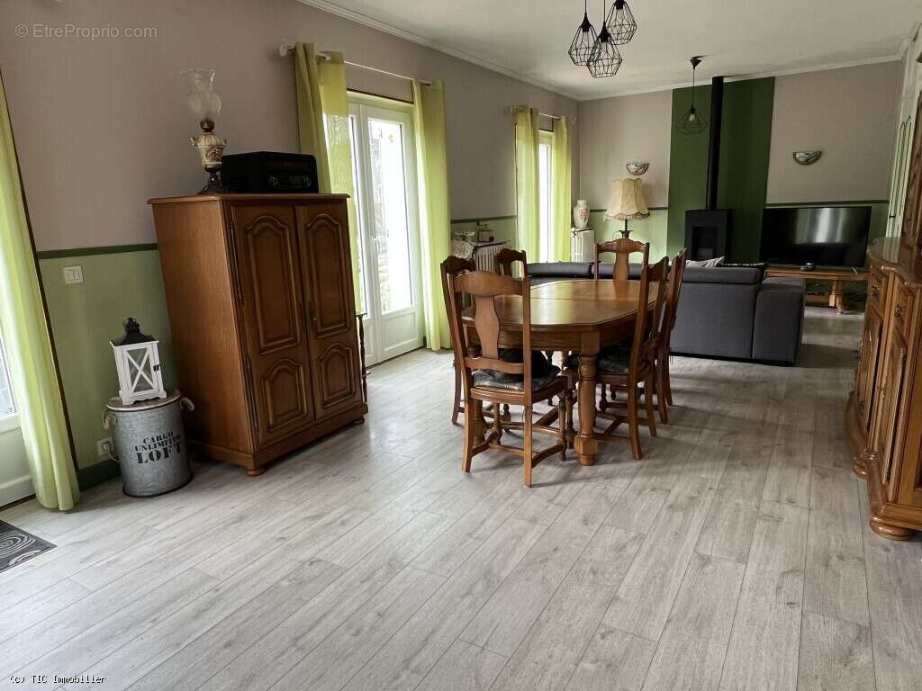 Maison à CIVRAY