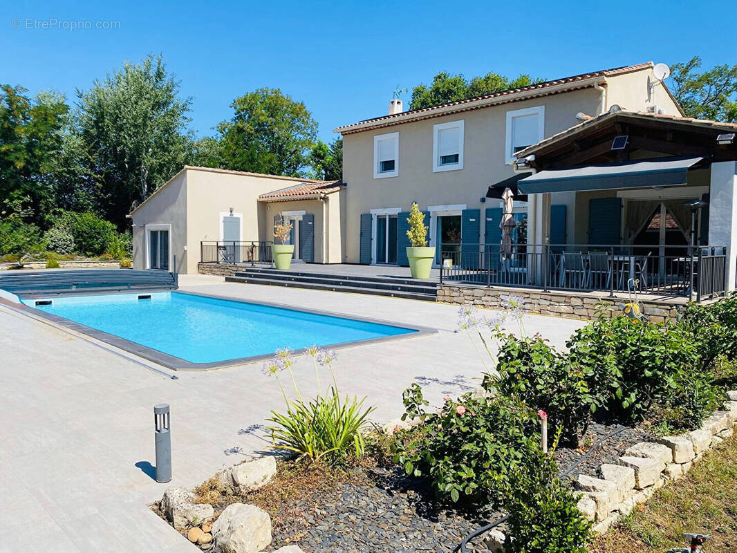 Maison à VEDENE