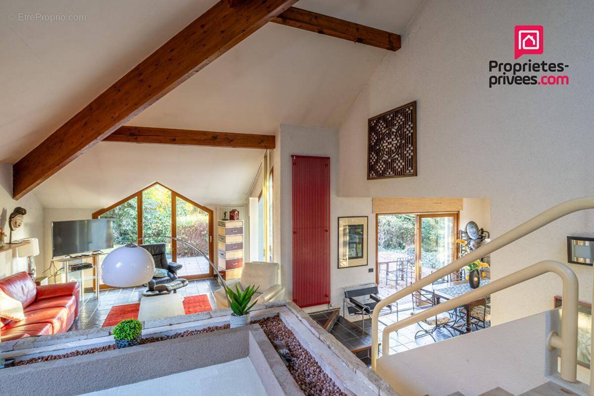 Maison à CRANVES-SALES