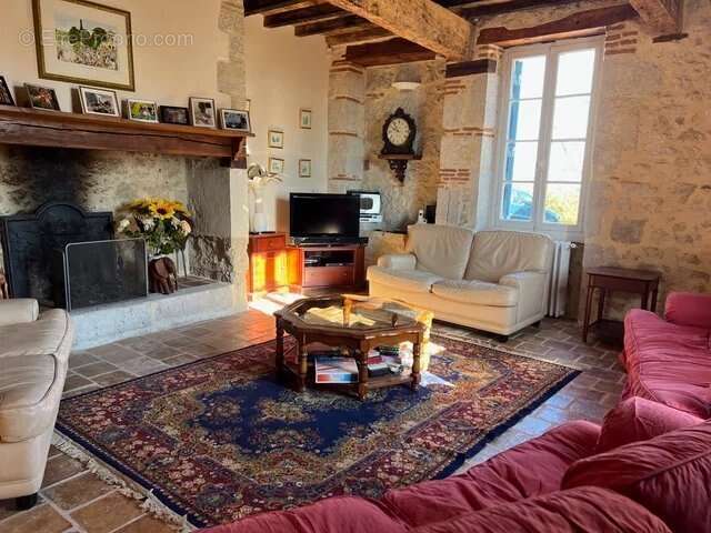 Maison à PUYMIROL