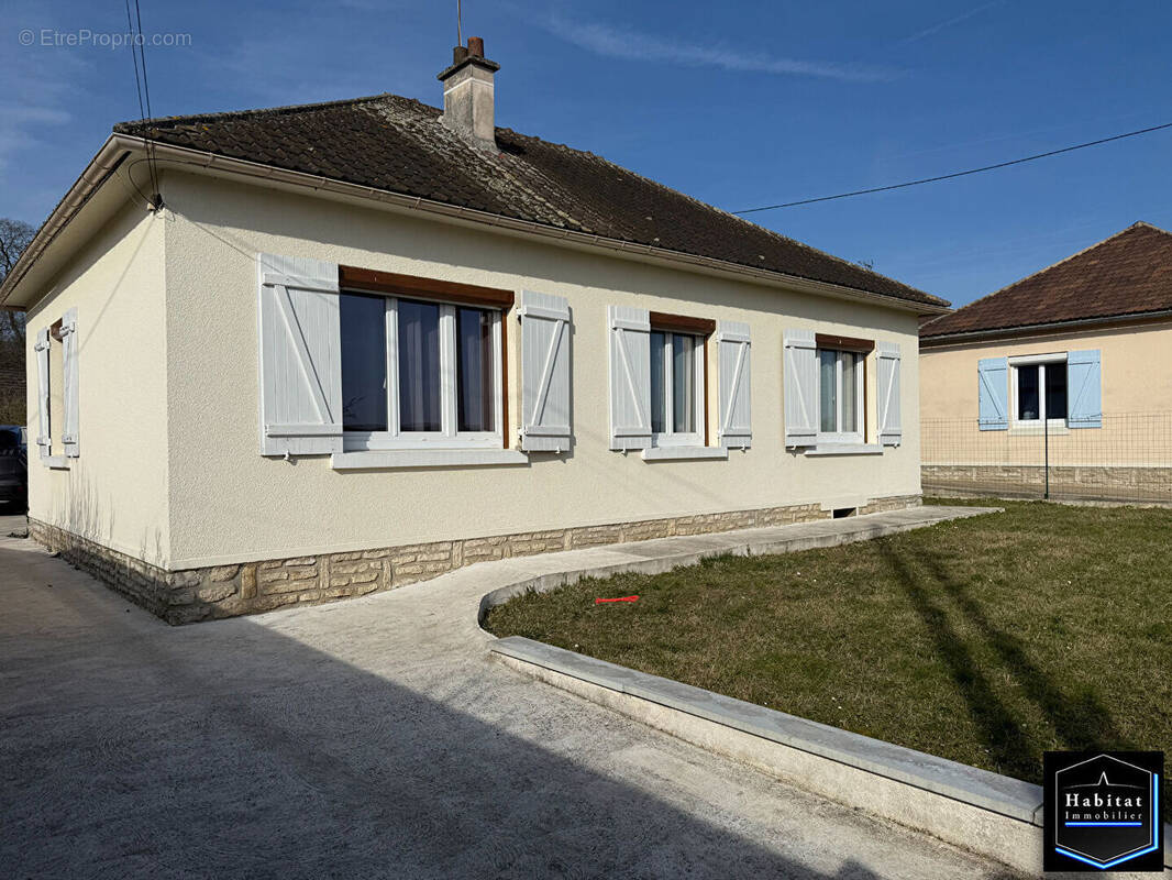 Maison à LE PLESSIS-BELLEVILLE