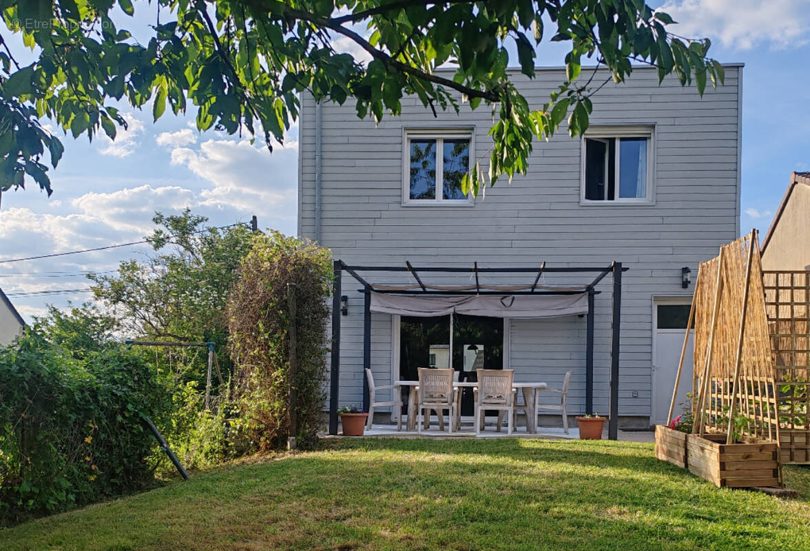 Maison à MONTLOUIS-SUR-LOIRE
