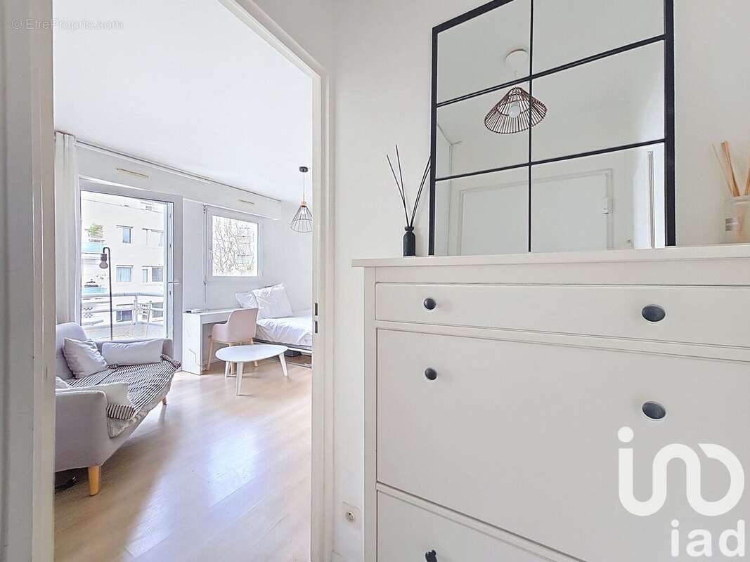 Photo 2 - Appartement à SURESNES